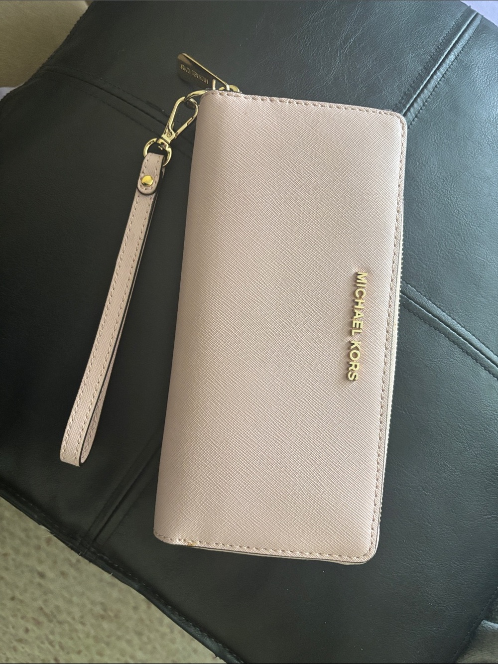 Michael Kors Blush Pink Saffiano Zip Wristlet Wallet